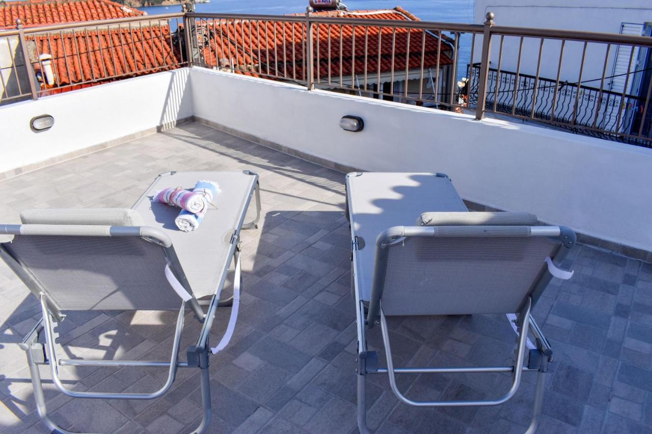La Maison Plakes Rooftop Skiathos Town