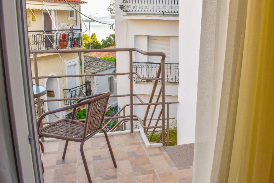 La Maison Plakes Rooftop Apartment